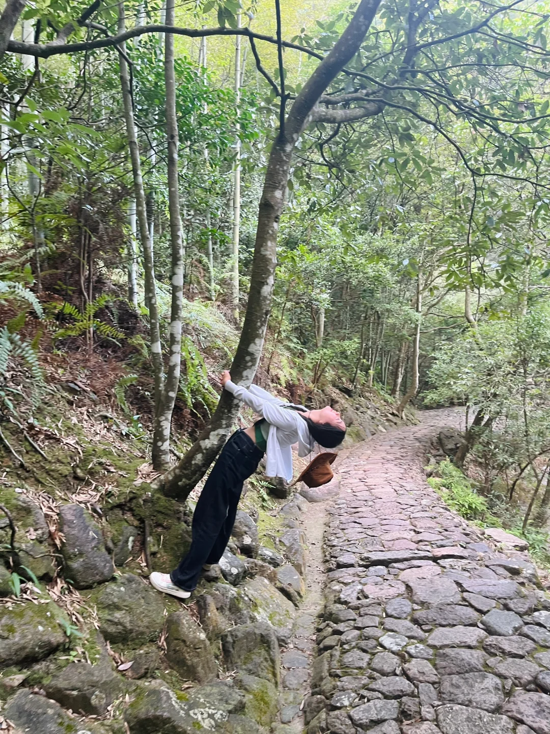 爬山的照片不要发朋友圈！