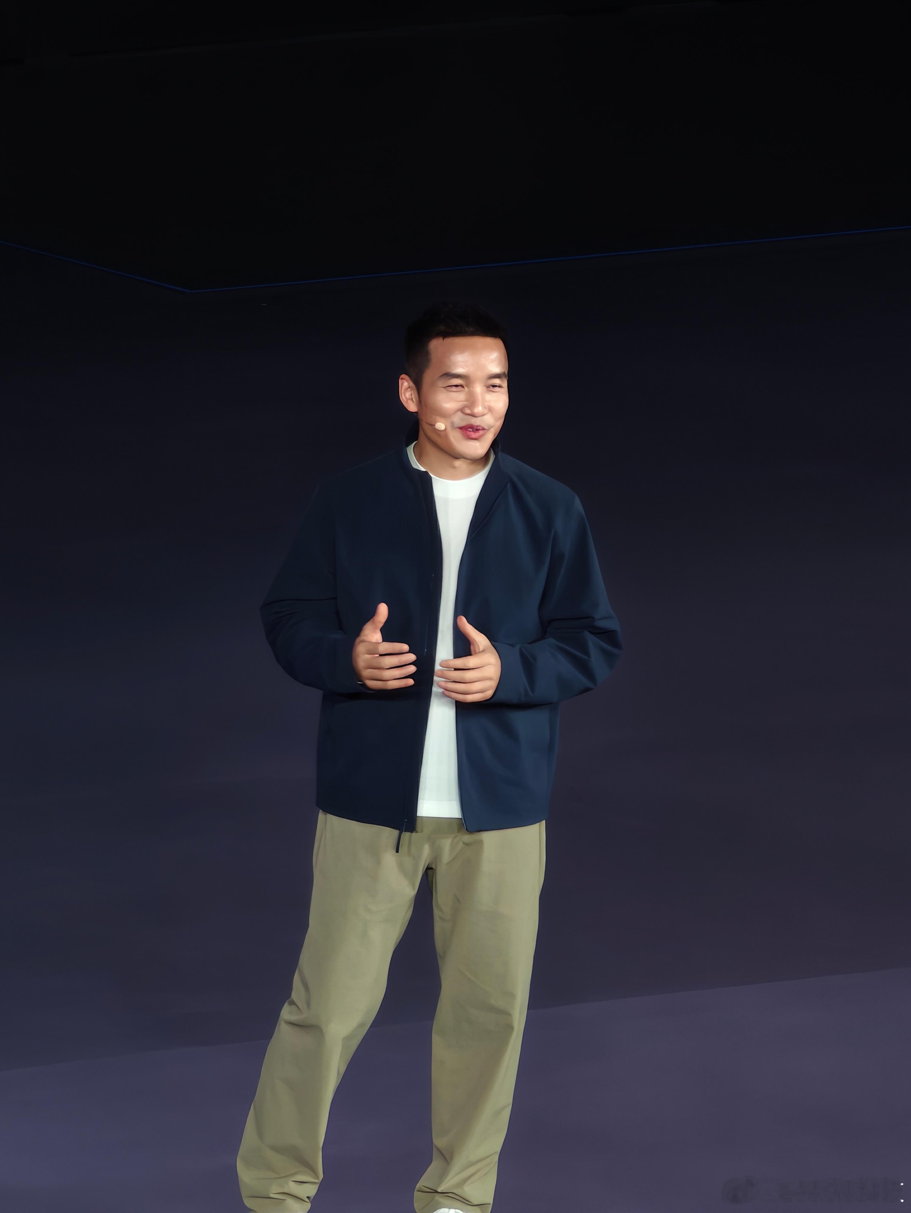 增距镜是出游神器还是累赘我也不知道是不是累赘，你就看我拍摄的！余承东余总，OPP