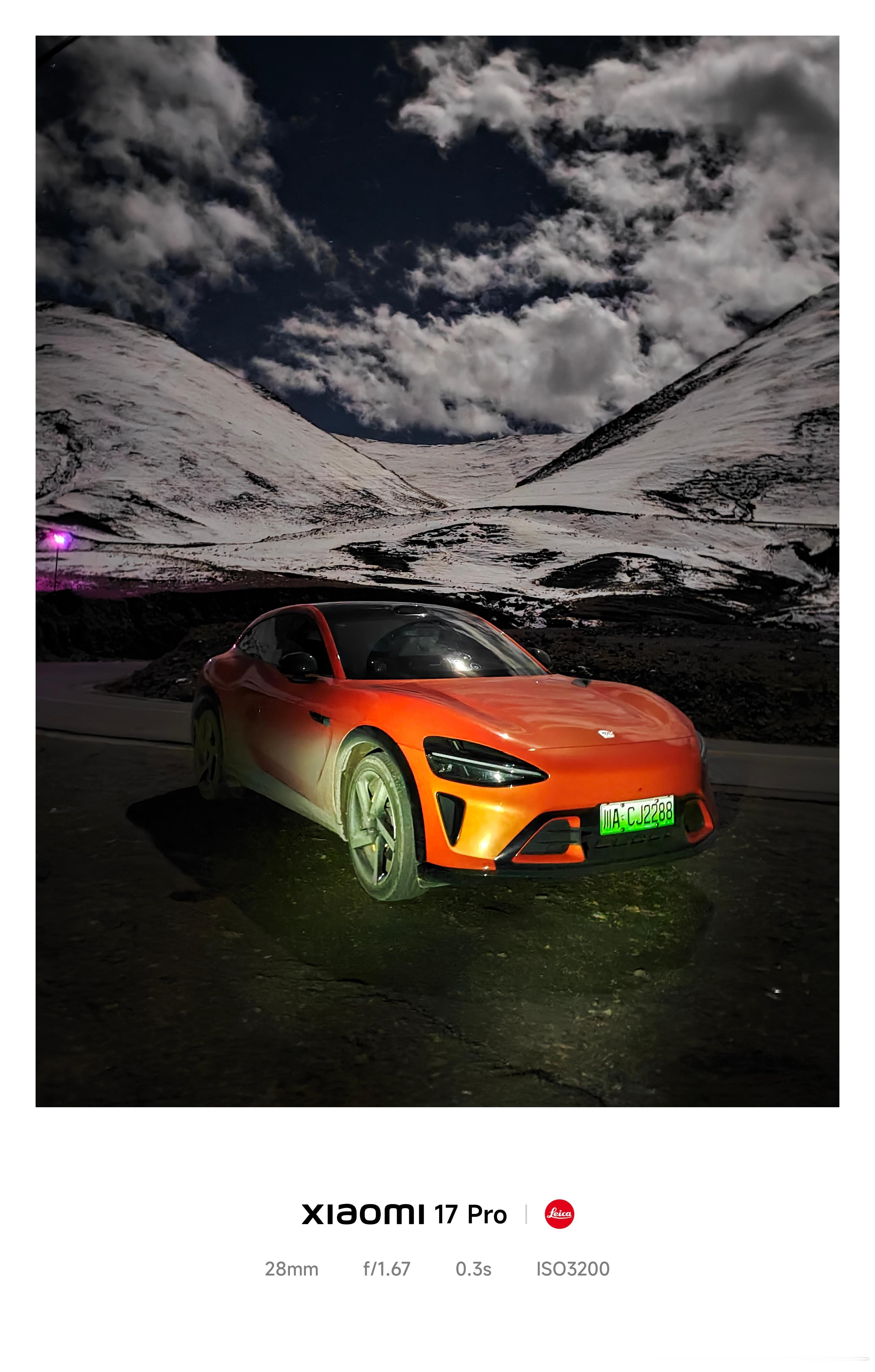 昨晚凌晨三点多才到酒店 开了十个多小时的车一路上遇到的美景 雪山 星空 让整个旅