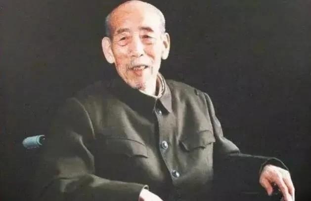 1981年，开国中将王秉璋结束了近十年的关押审查，被释放出狱。此后，他得到了妥善