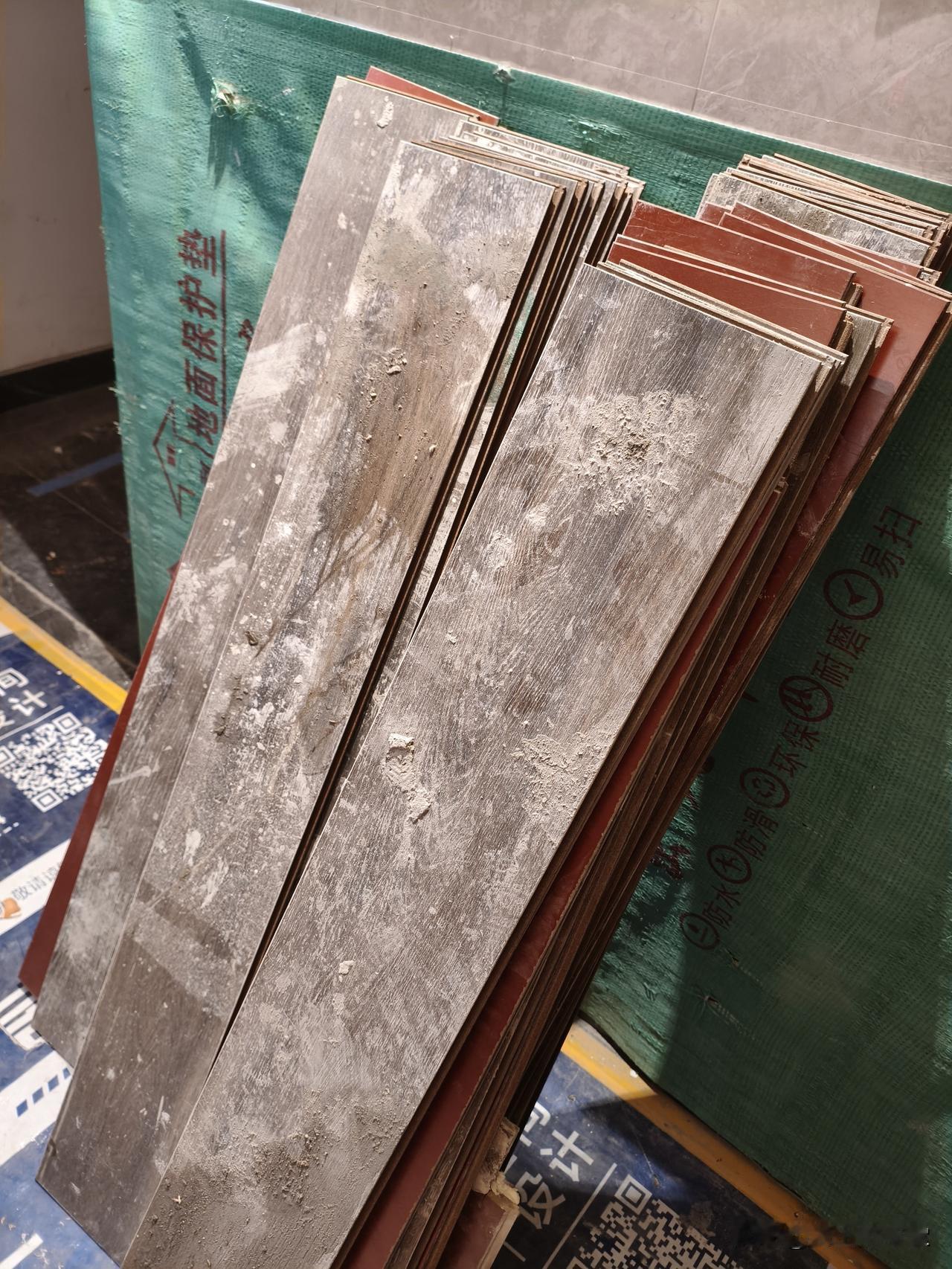 上海普陀区天元府：拆拆拆不停

这个千万新楼盘，如今刚交房就拆个不停。开发商承诺