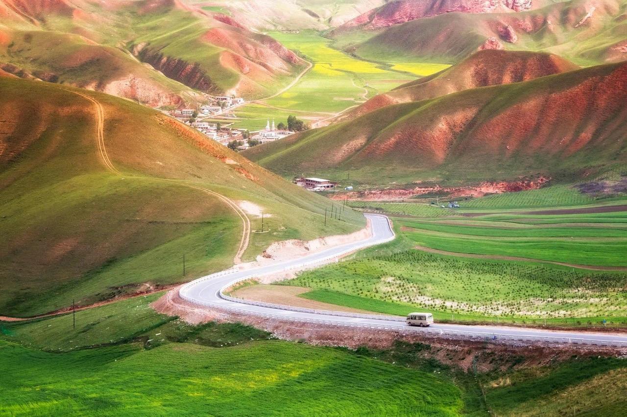 荷兰人开始抢安世半导体，后来日本人又搞事，所谓台湾有事就是日本有事，现在美国人明