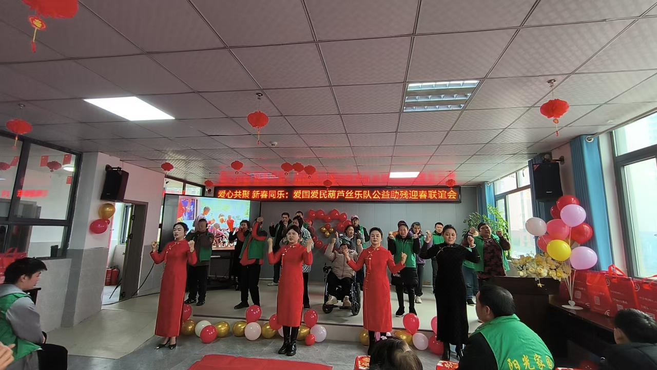 因为热爱而努力，到底有多爽？
 
凌晨两点的咖啡不苦，改了八遍的方案不烦，因为心