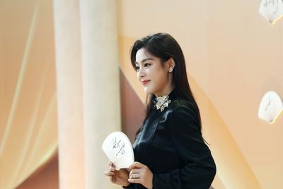 陈丽君，朱洁静，黄龄
出席2026年时尚中国之夜
你们觉得谁的造型最美
当然是陈