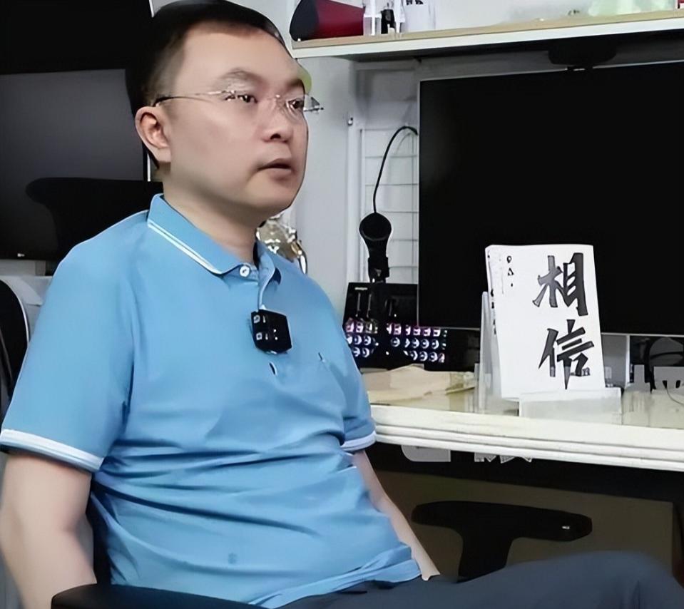 太尽心了！谁能想到事业顺遂的蔡磊中年突遭渐冻症重击，强忍病痛瞒着家人奋力钻研新药