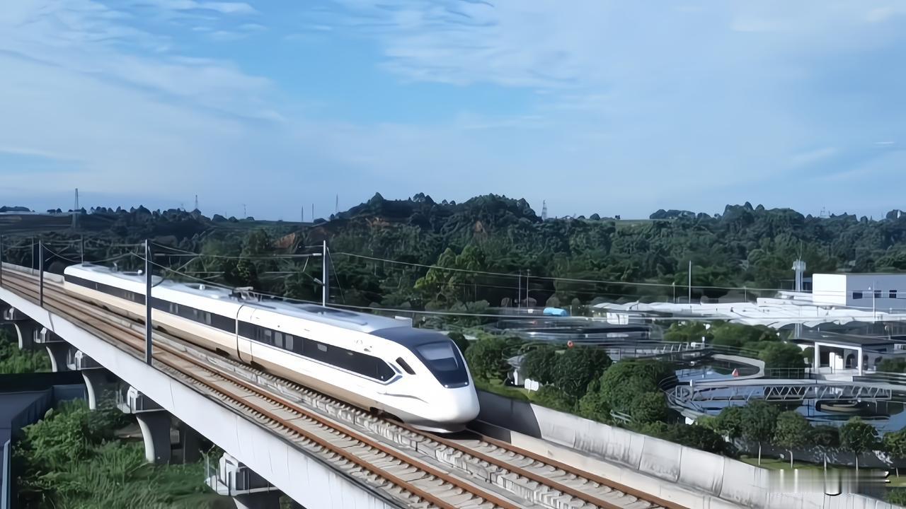 杭温高铁设计的初衷是什么?很多人问，杭温高铁建设的初衷到底是什么？一是打通杭州、