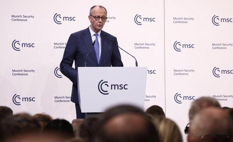 默茨直言，美国的全球领导地位“摇摇欲坠，甚至可能已名存实亡”

在慕尼黑安全会议