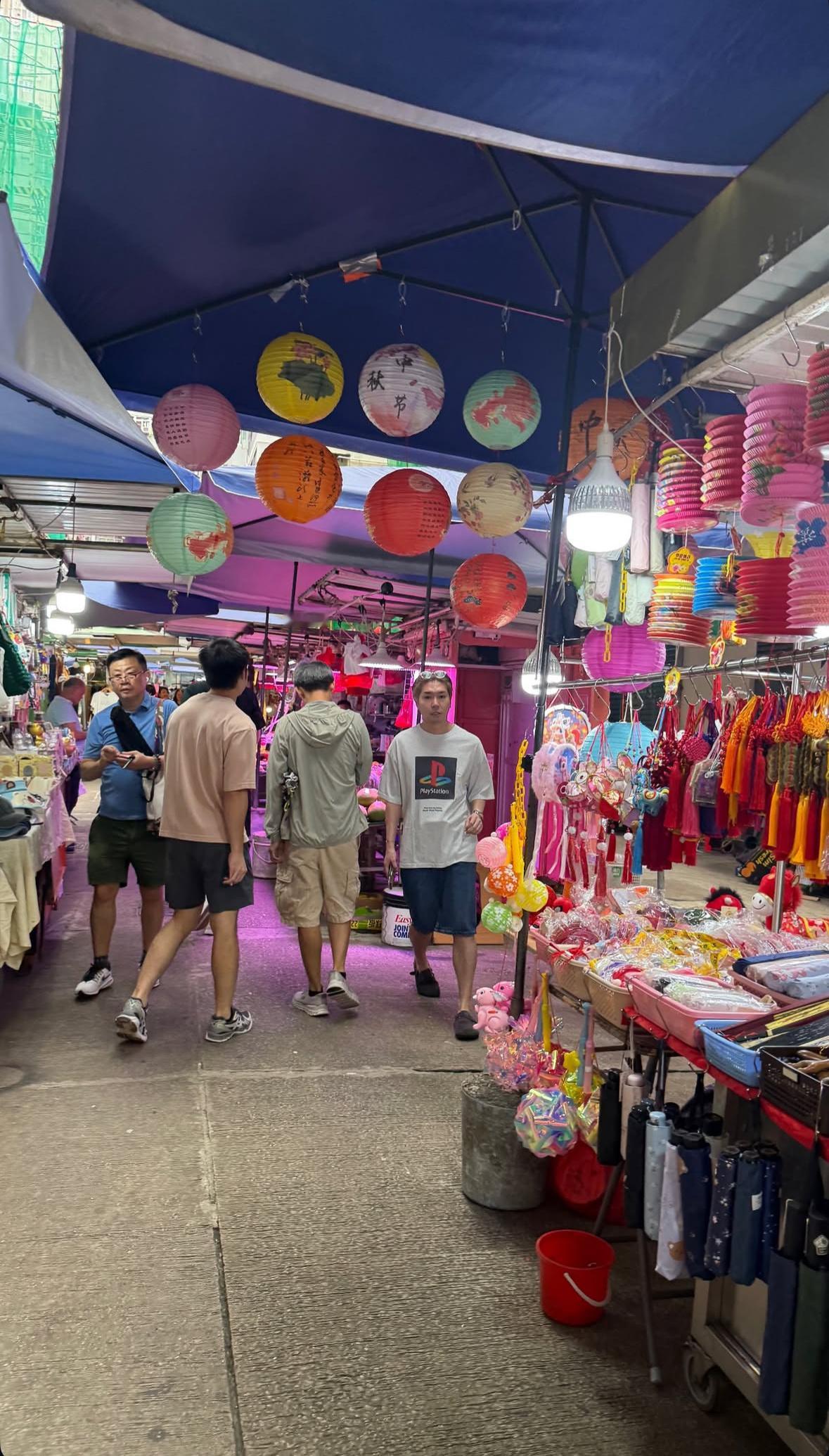 凯勒爱德华兹妻子更新逛香港迎中秋节了🥮辽宁男篮 ​​​