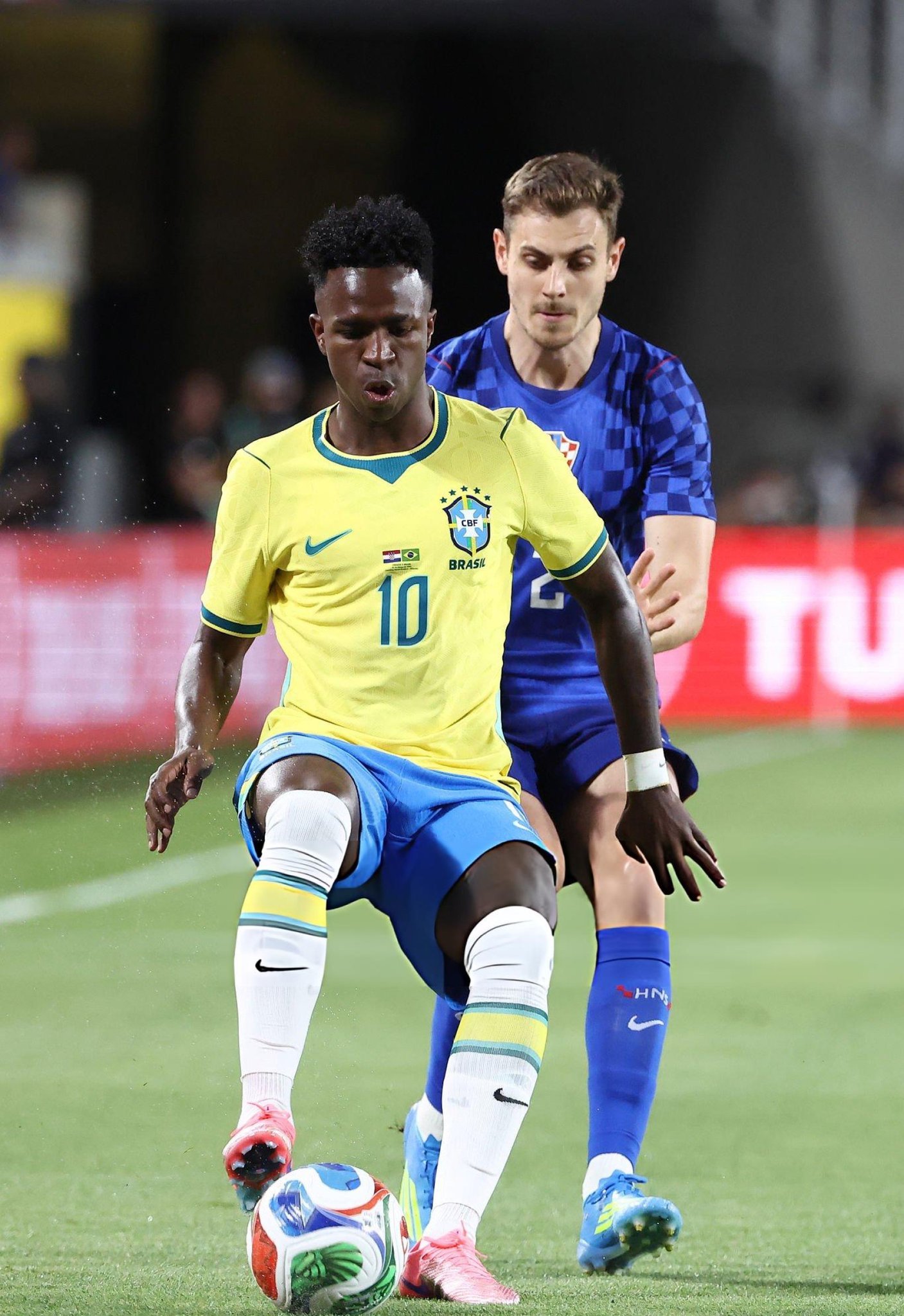 斯塔尼希奇是拜仁本次国际比赛日结束国家队任务的最后一位球员。在克罗地亚1-3输给