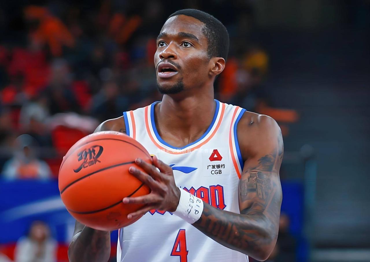 今晨9时25分，广东男篮官宣取消萨姆纳注册，其因伤病无法征战本赛季余下赛事。至此