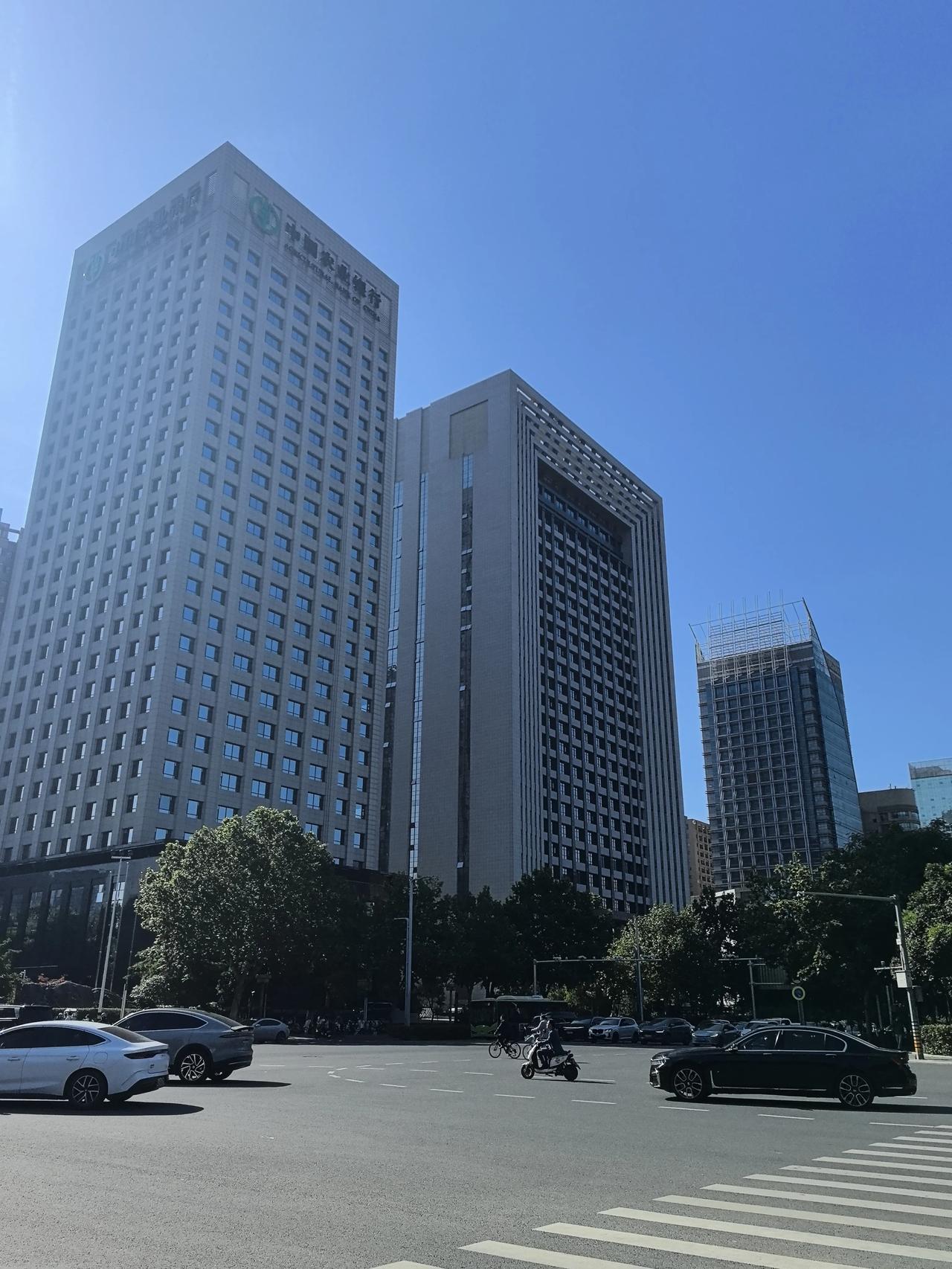 我会考虑！我们也是独生子女家庭，且孩子不在本地工作，年老了大概率孩子也是顾不上我