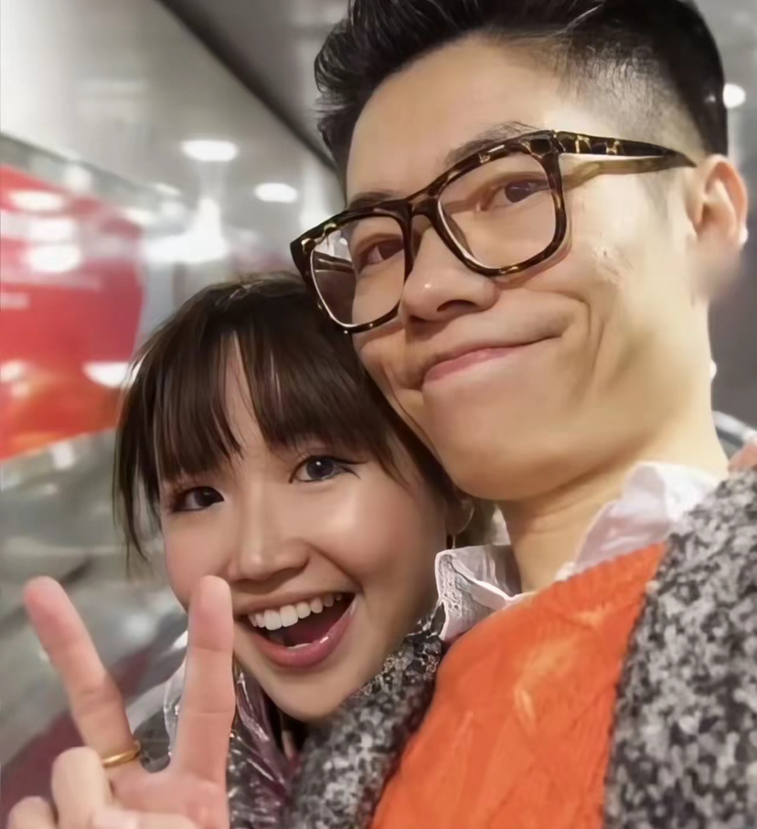 麦琳是外贸公司的前台，李在里面是销售，麦中专毕业，李华科毕业，是因为08金融危机