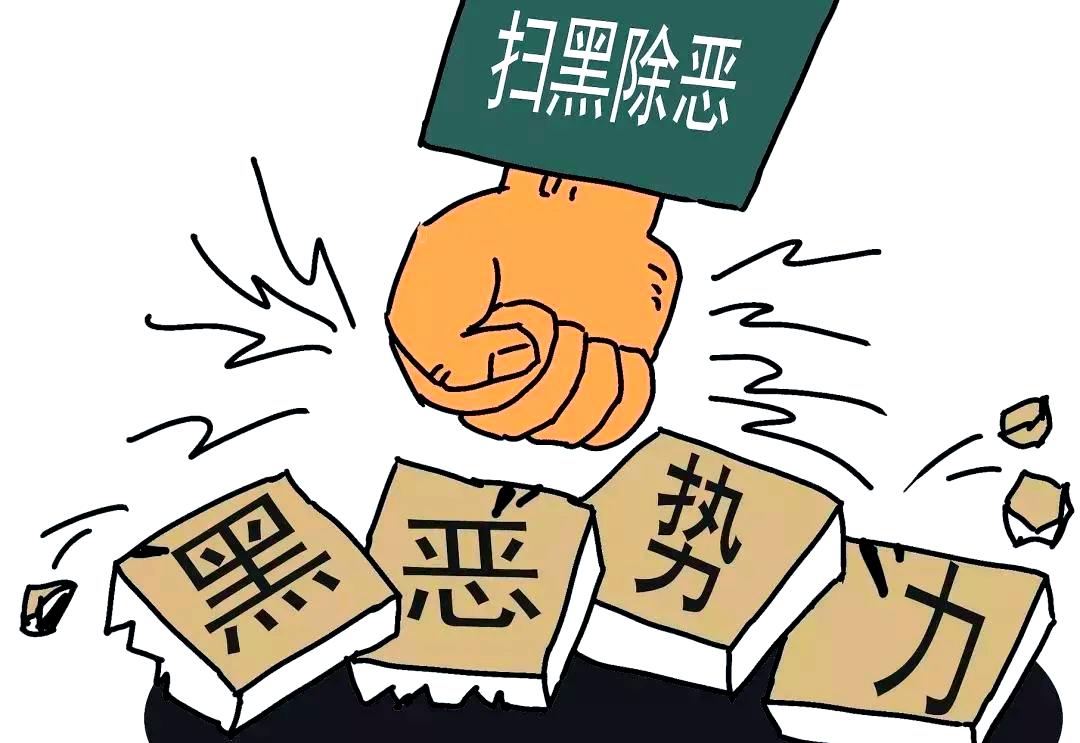 很多人心里都藏着一个疑问，没人敢细琢磨。
明明现在出门最安全、案发率创历年新低，