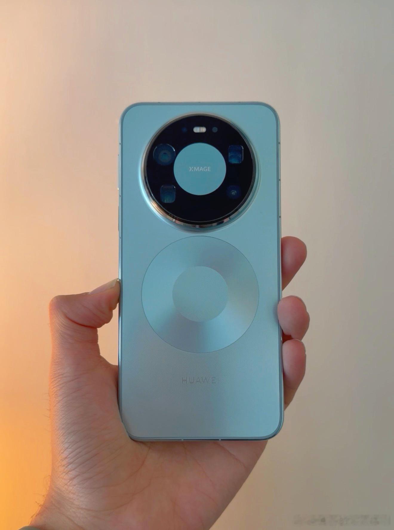 哈哈哈，用华为Mate X7长焦微距找了一下，哈哈哈！真找到了，首创金属光绘微纹