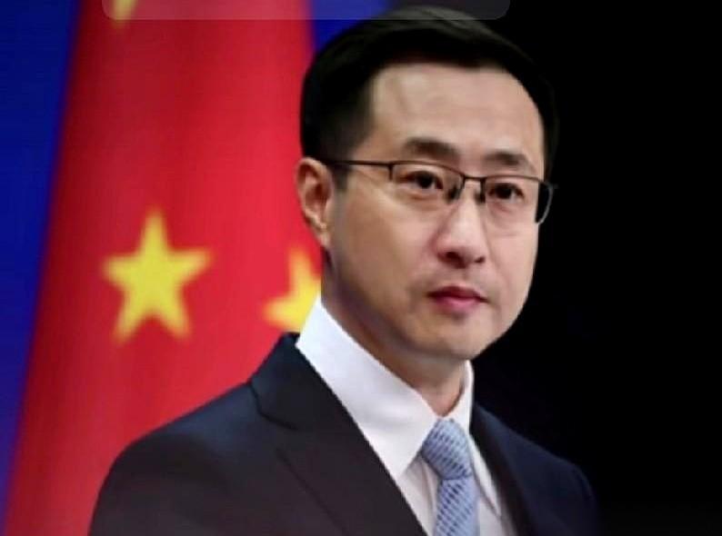 我刚刷到，小日子又飘了，居然敢动咱们的渔船和船长。
第一反应是气，第二反应，是想