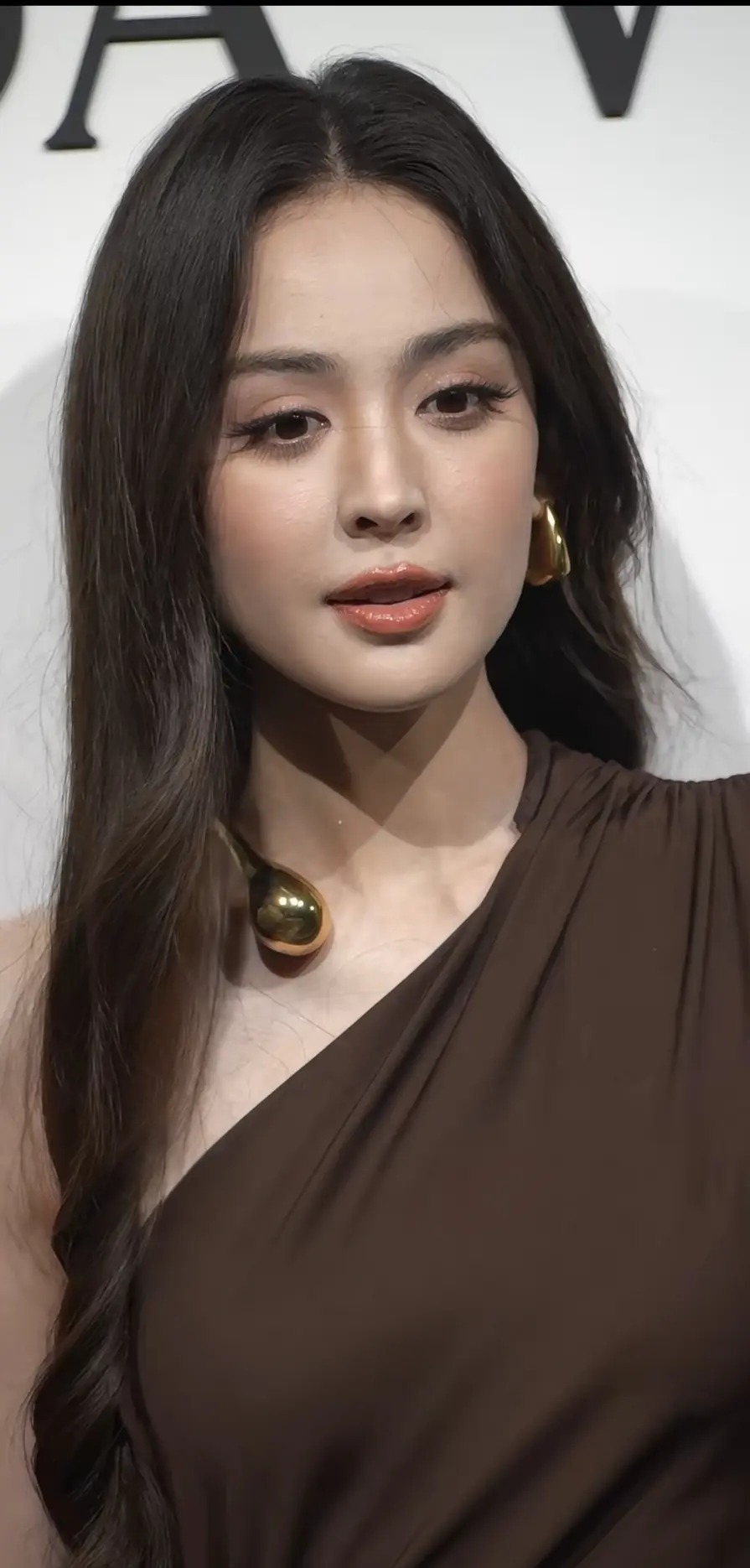 古力娜扎，无美颜无滤镜的状态，可真美