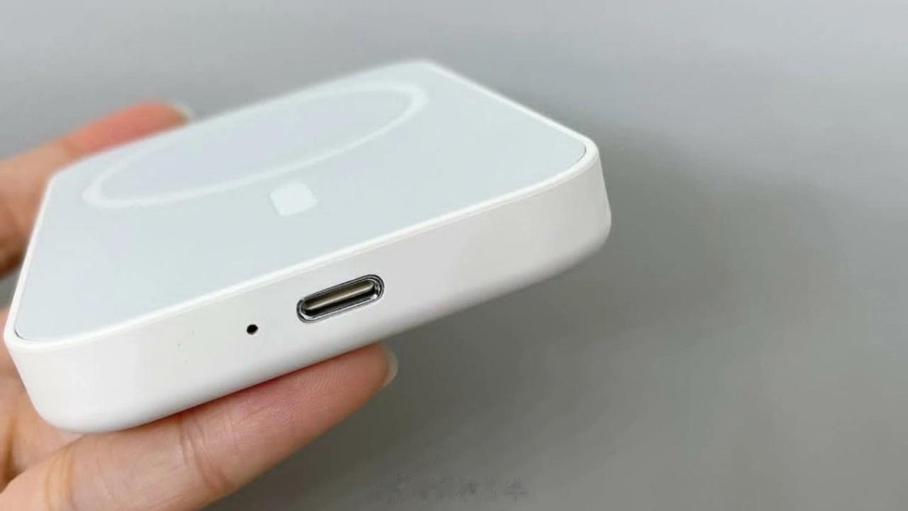 一大堆苹果配件都要换 USB-C 了吧。