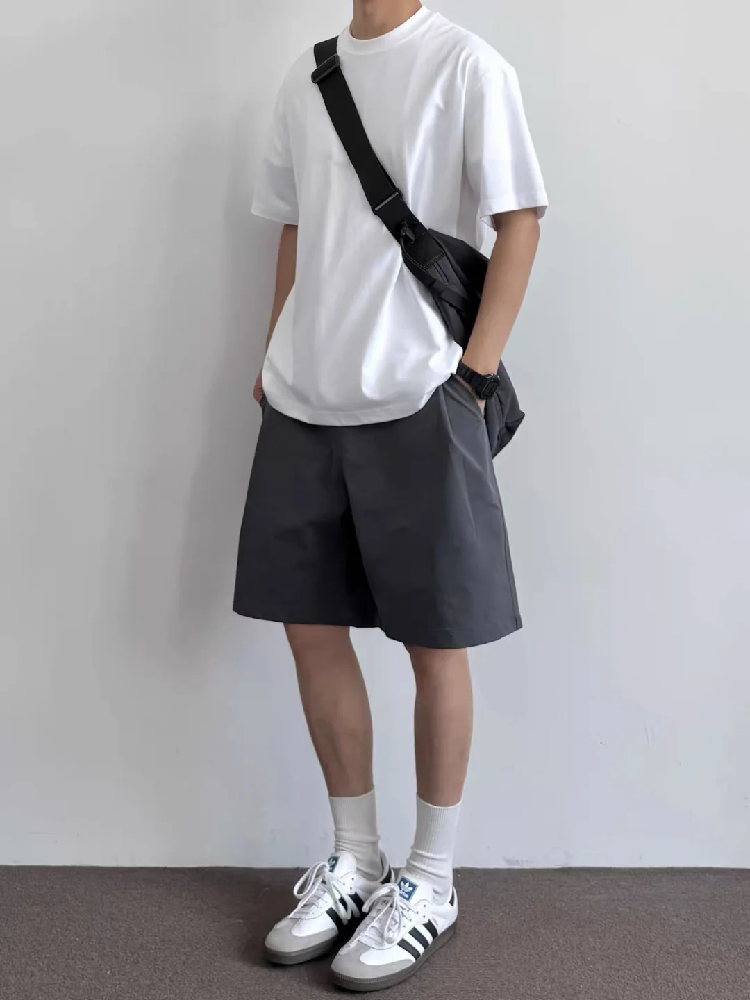 男生夏季简单干净穿搭