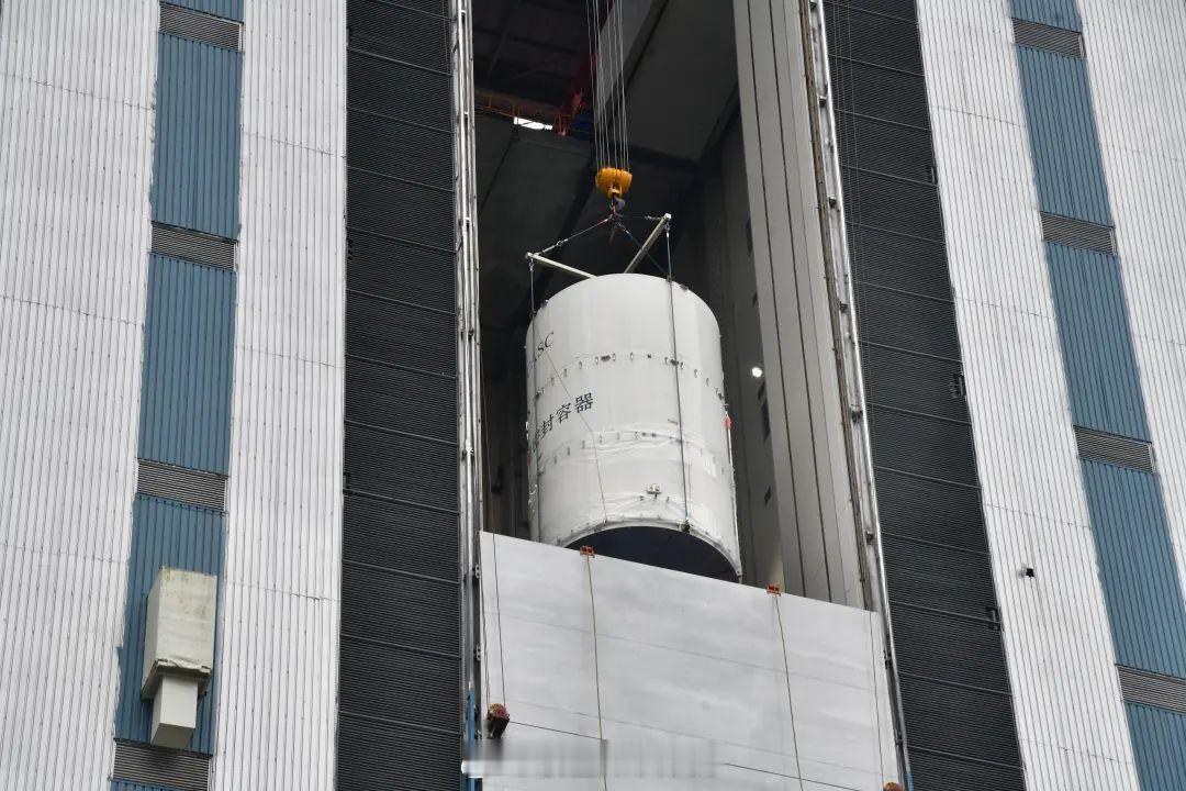 【5月底发射！天问二号探测器顺利转入发射区[打call]】5月18日，行星探测工