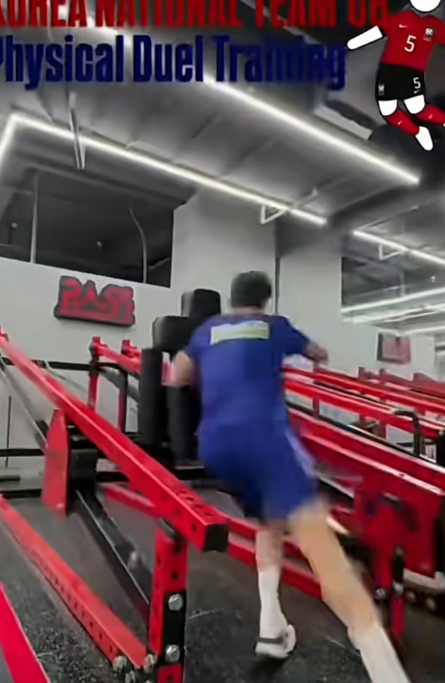 看看韩国球员的日常训练就知道为什么他们可以进世界杯了，复刻联赛高压对抗，跑步机都