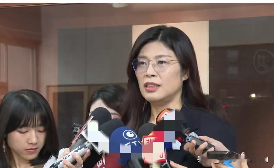 可以确定了，卢秀燕、侯友宜、张善政、赵少康都是一条线的人，他们要和郑丽文“战斗”