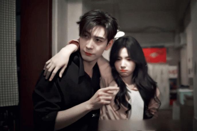 小说感CP这不就来了 看到陈星旭和卢昱晓《轧戏》路透，小说感CP直接锁死！同框时