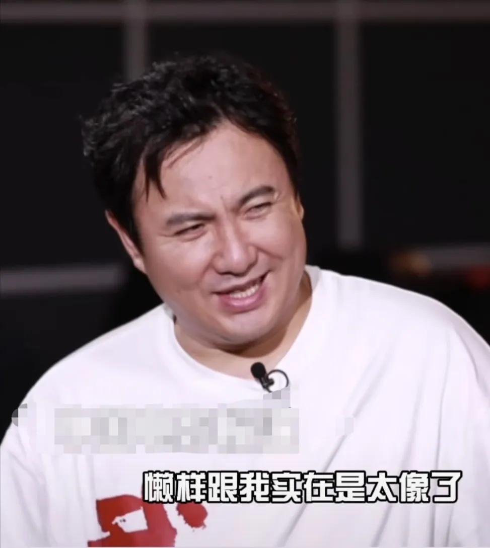 沈腾谈儿子，说：“懒样跟我实在是太像了，在幼儿园午睡，就感觉他在度假，其他小孩都