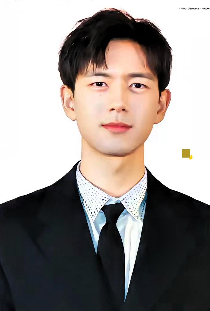 一觉睡醒，
全中国人民都知道了，
34岁李现，居然
又给杨紫庆生了！

    