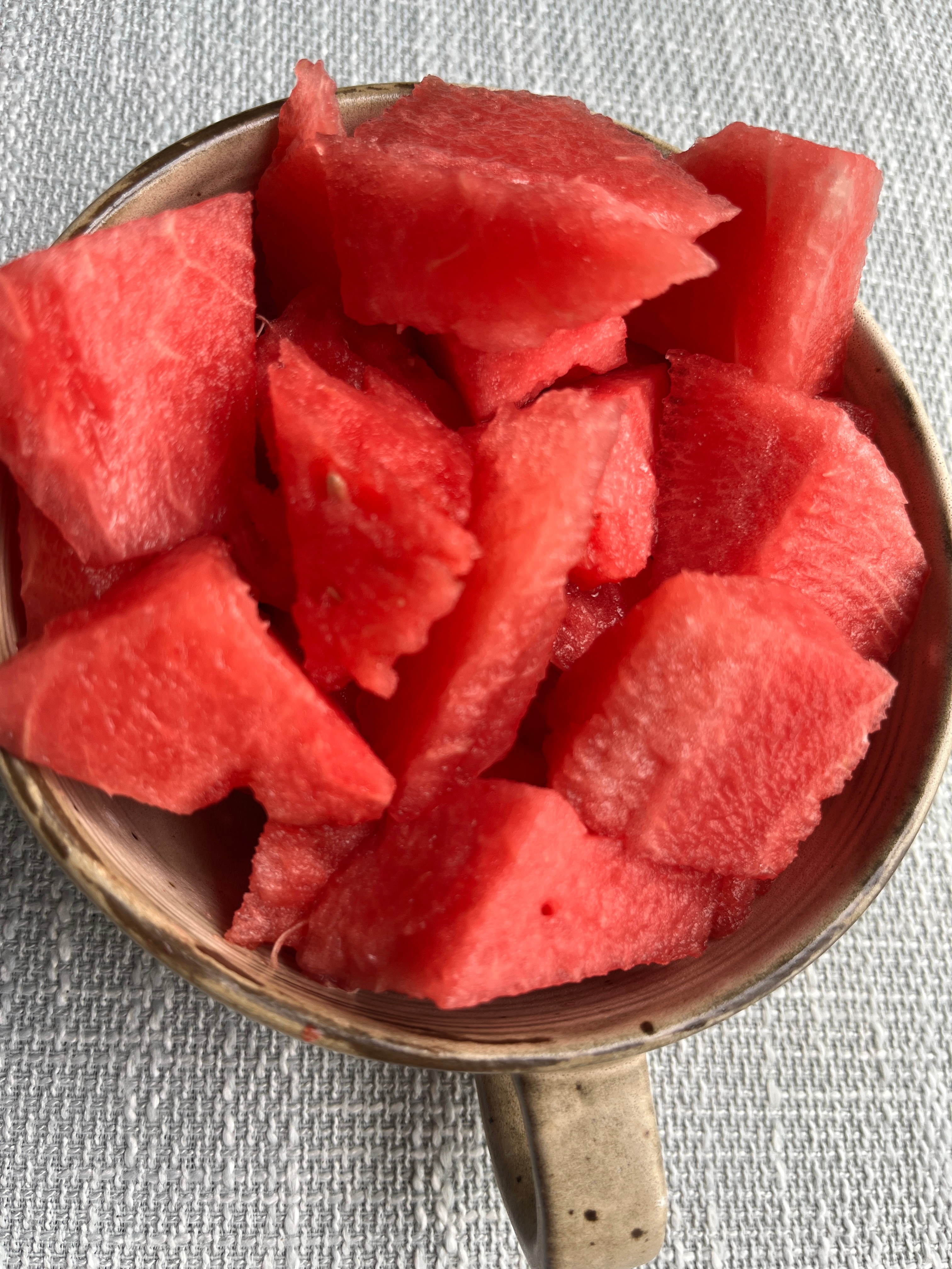 现代冰箱给唐朝人一点美食震撼唐朝人保鲜靠的是冰窖和深井夏天想吃块凉瓜得提前几天备
