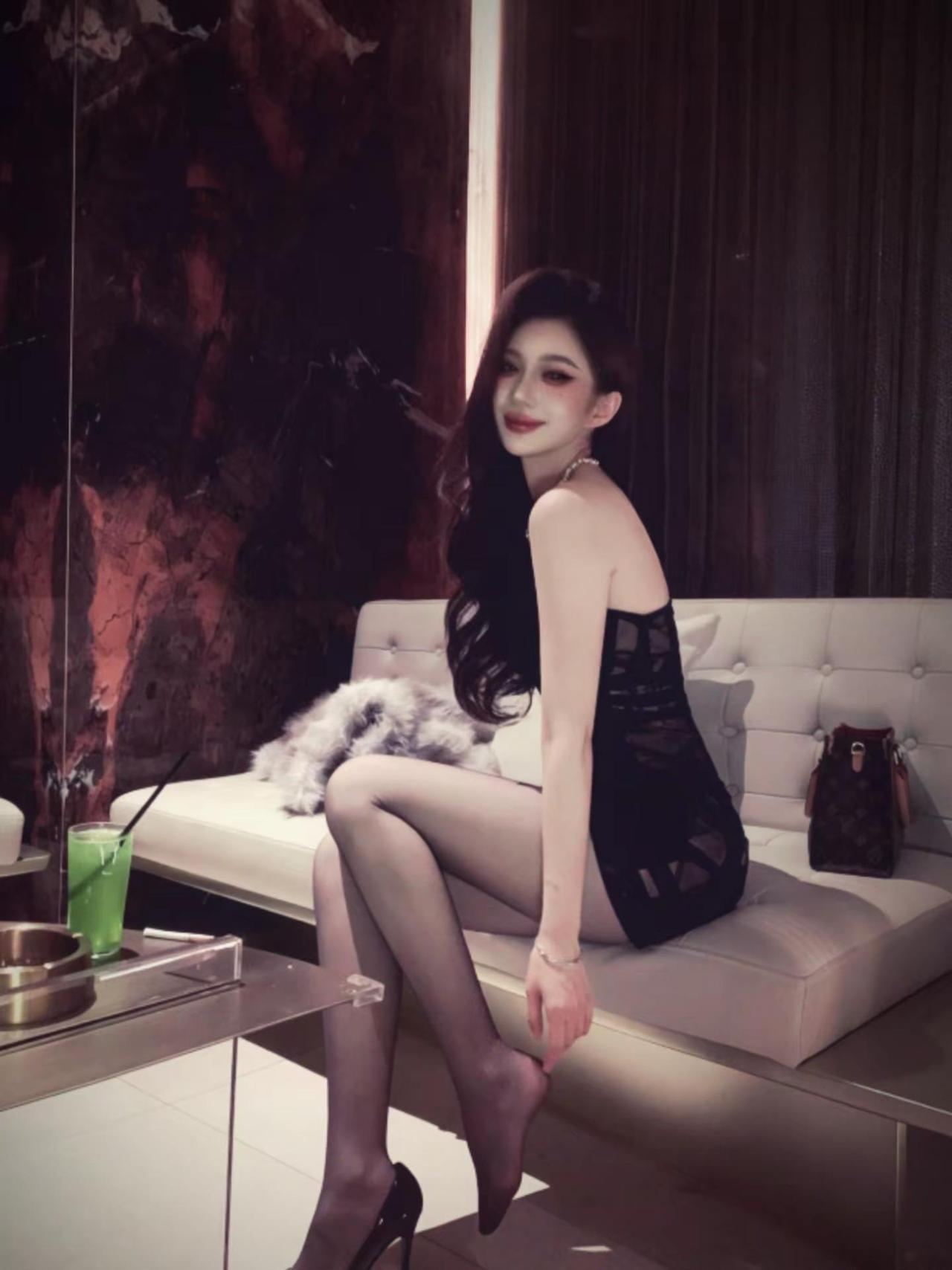 我生来就是享福的正常穿搭无不良引导 无不良和低俗暗示正常穿搭