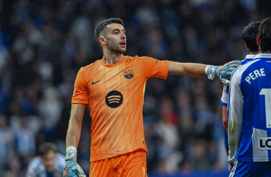 西超杯半决赛，巴萨将和毕尔巴鄂交手。本场比赛的一大焦点是霍安·加西亚和乌奈·西蒙