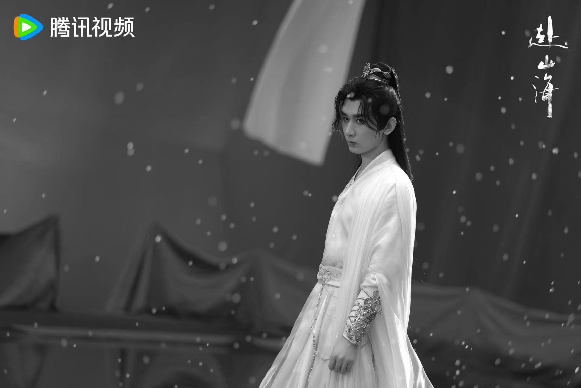 成毅两京十五日cy成毅朱瞻基成毅的演技仿佛一只蝴蝶，自由翩跹在剧场上，让人看了赏