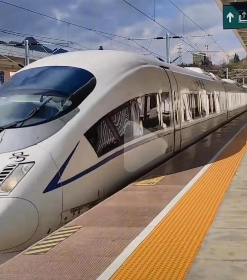 西班牙交通大臣为采购高铁考察多国，结果彻底颠覆认知！

先访德国西门子，对方不仅