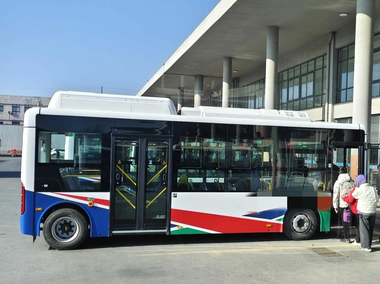 即墨交运自从更换新车以后，公交实时信号到现在还没弄好，有的线路在车来了小程序根本