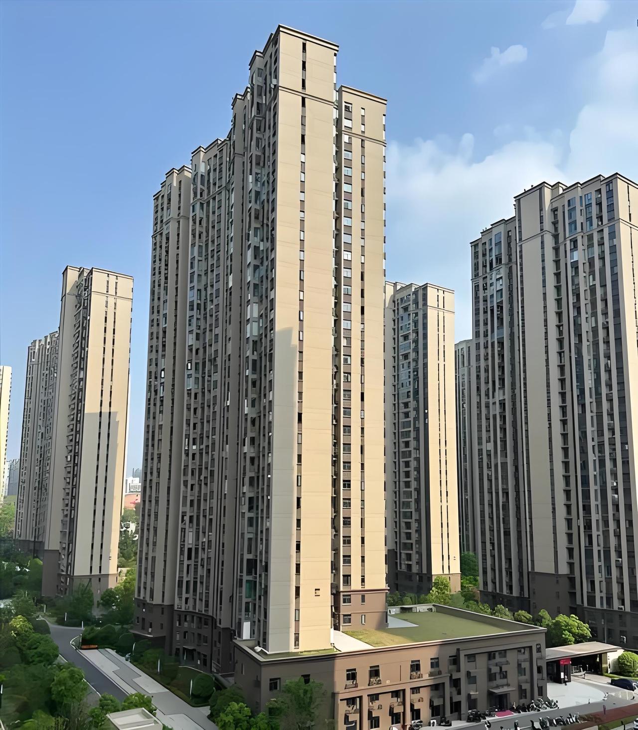 通胀来了，房价会大涨还是大跌？别再傻傻跟风买房！

很多人都在问：通胀来袭，手里