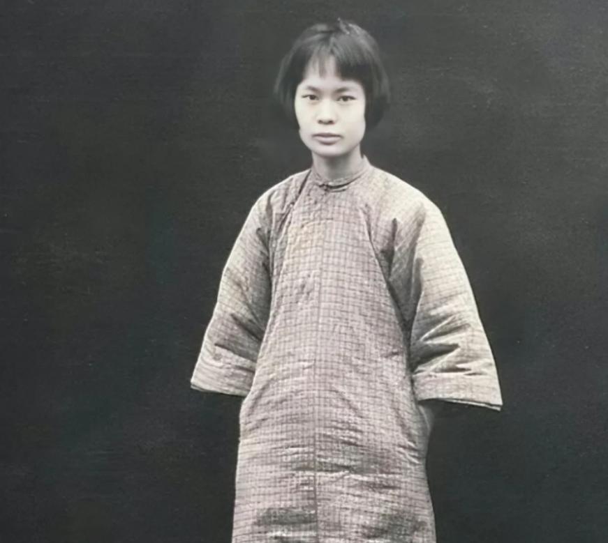 1927年4月28日，张挹兰是和李大钊一同走上绞刑架，张挹兰目睹了李大钊第一个登
