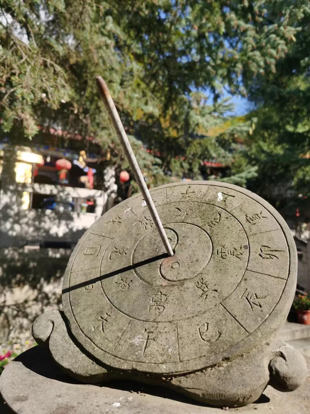 每个人都在去五台山的路上
只是每个人出发的时间不一样 
有的人暂时信仰 有的人一