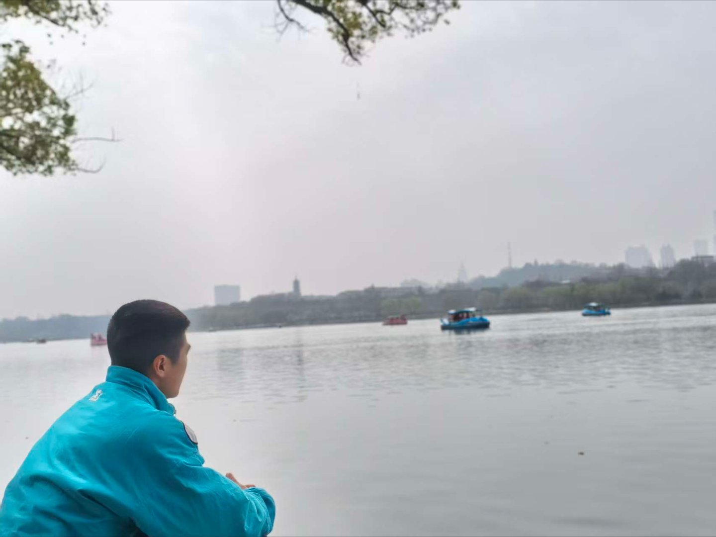 湖   人玄武湖肯纳德三分绝杀湖人绝杀魔术 南京·玄武湖