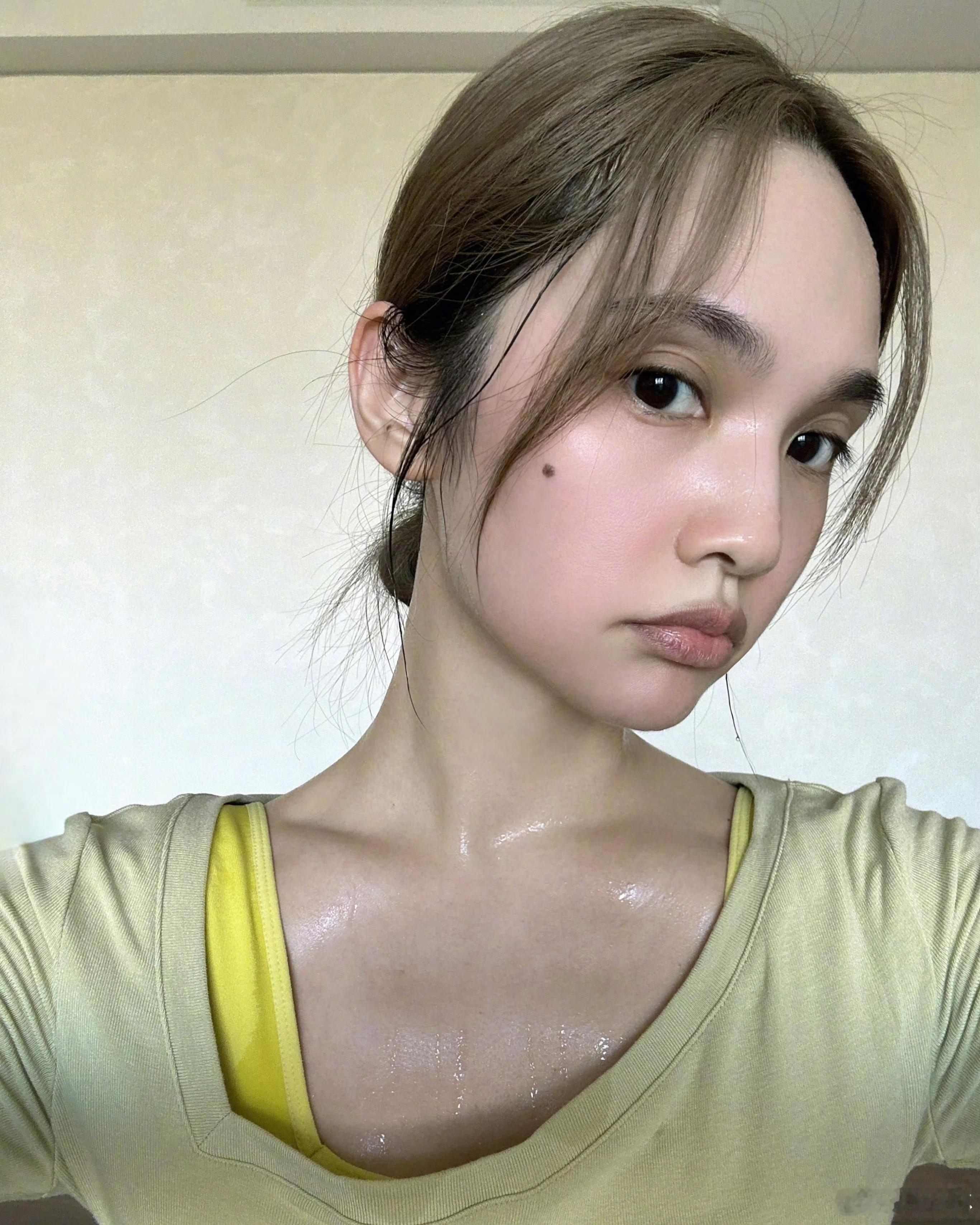 杨丞琳胖了6斤 香汗淋漓的杨丞琳 
