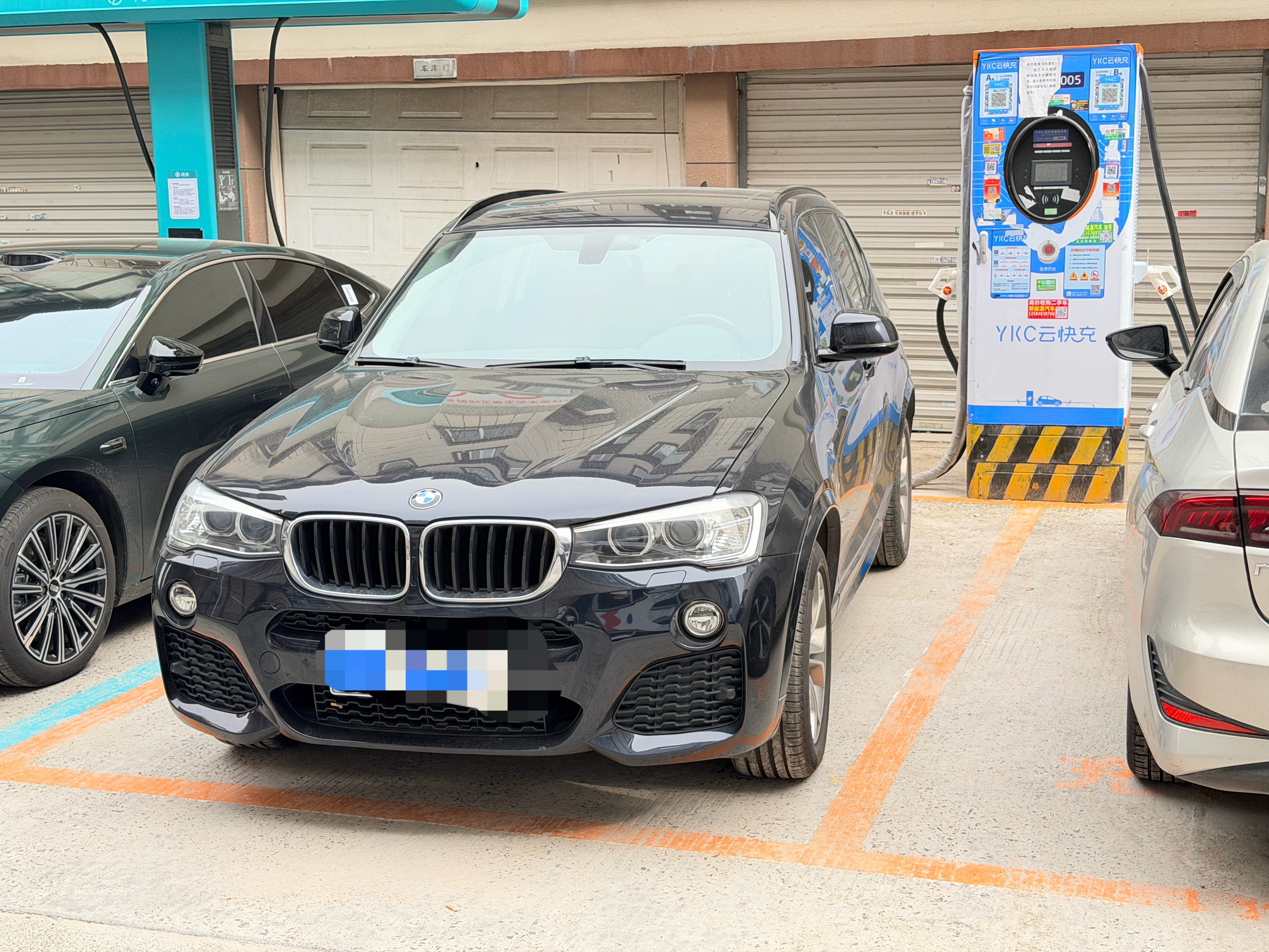 现在不少油车真的是，你没车位占电车的充电车位就算了，还不好好停，占两个停车位，唉