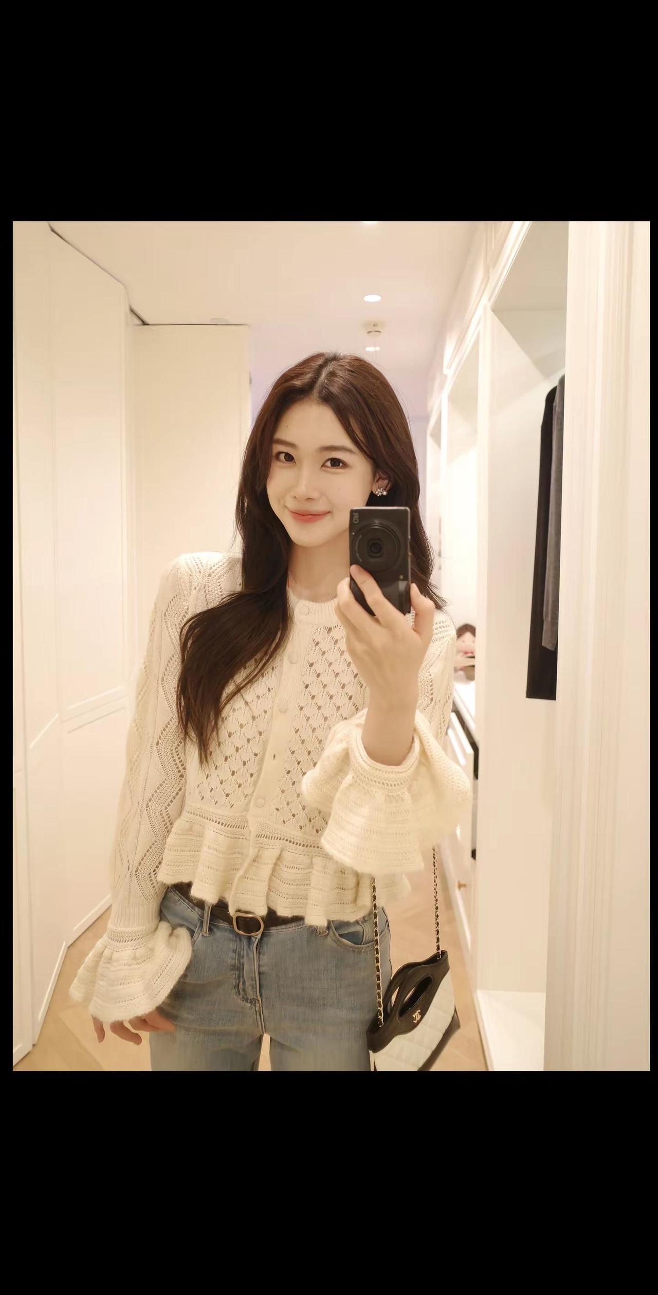 mirror selfie energy       韩系 穿搭