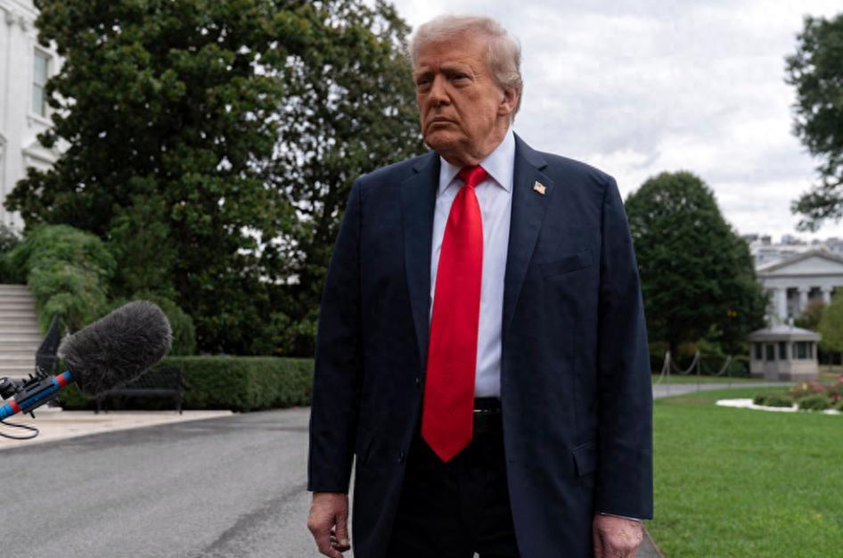 特朗普要提前辞职？美国现状太糟糕，特朗普支持率暴跌至33%！

3月31日，马萨