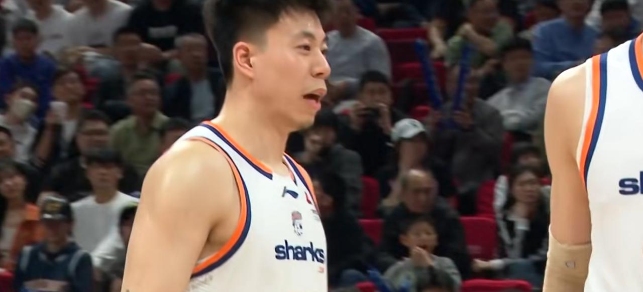 4月12日晚，CBA常规赛第38轮，上海久事88：83击败北京北汽，豪取19连胜