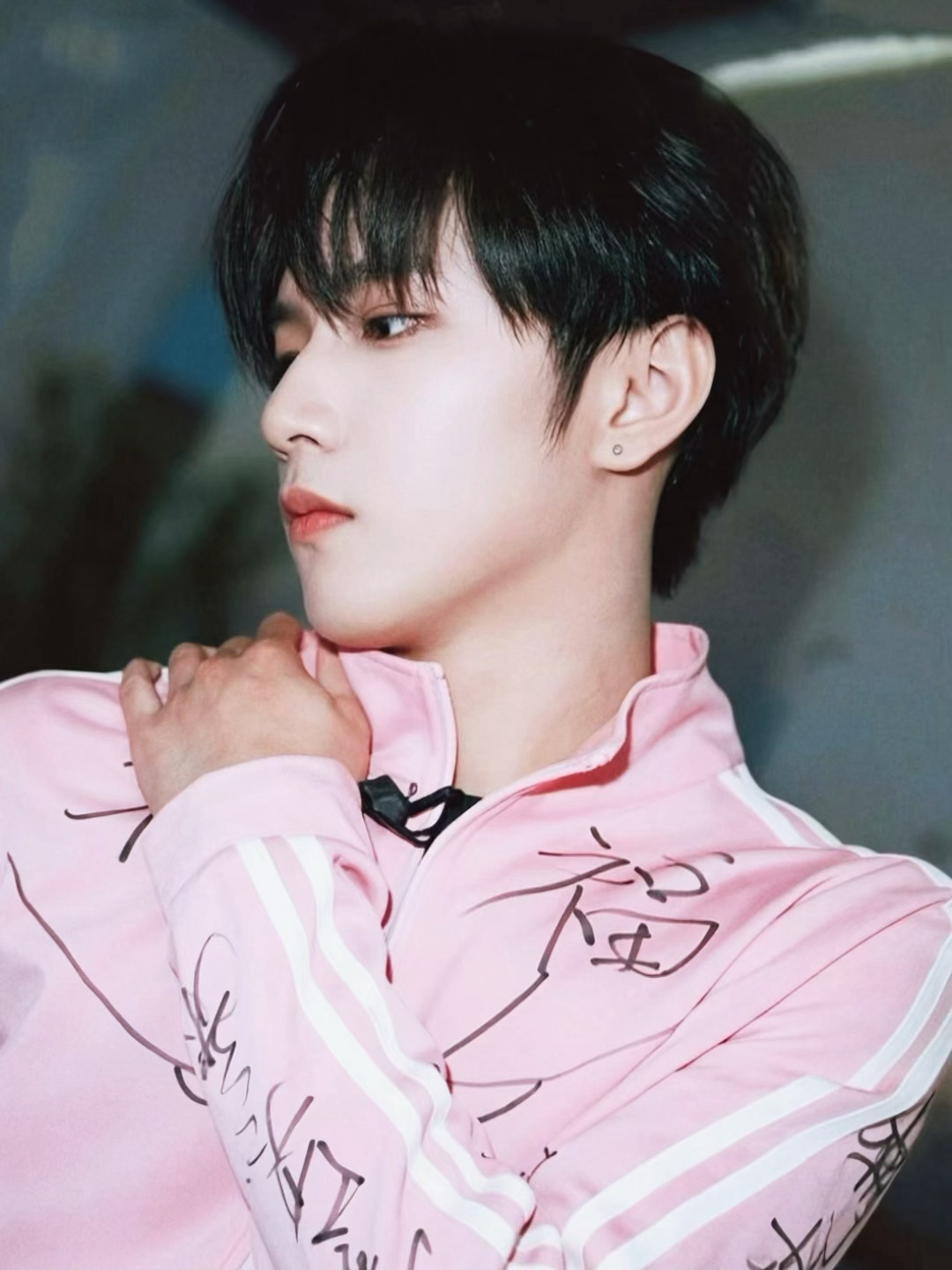💕 侧过脸就是要亲亲呗 