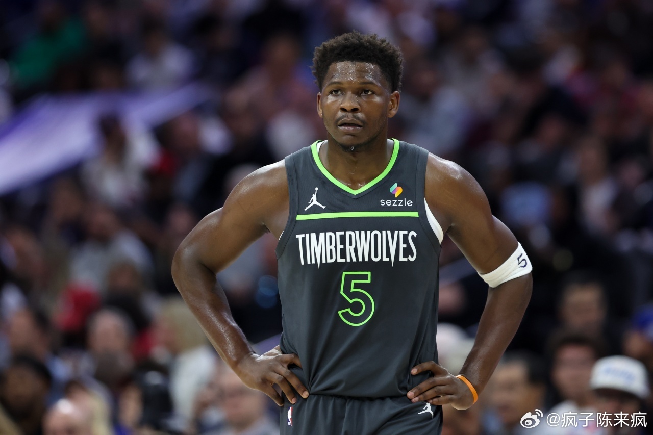 周六！古德🐱宁！今日是本周的最后一天全利疯解说模式了！明天没比赛终于要休息啦！