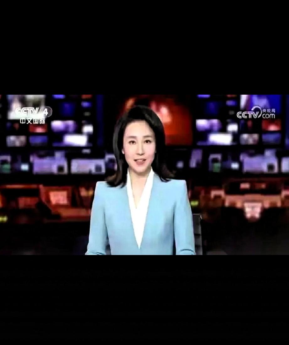 昨晚，央视新闻主播台迎来了新面孔，24岁的徐睿思踏上了这个光辉的舞台。她出生于河
