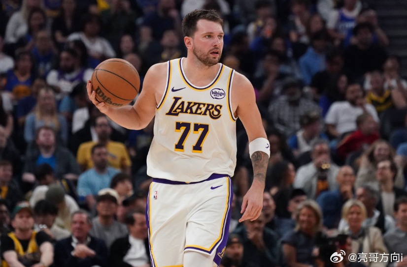 NBA常规赛，三节战罢，湖人99-80领先步行者。东契奇目前已经8项数据统计领先