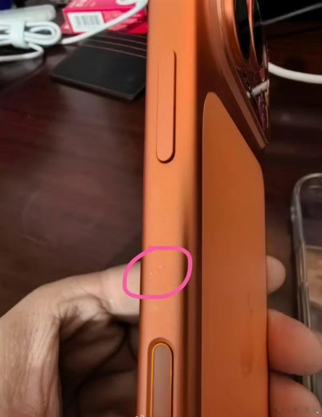 iPhone18Pro无缘钛金属不用最好，毕竟这个材质也不是太好。工艺达不到设计