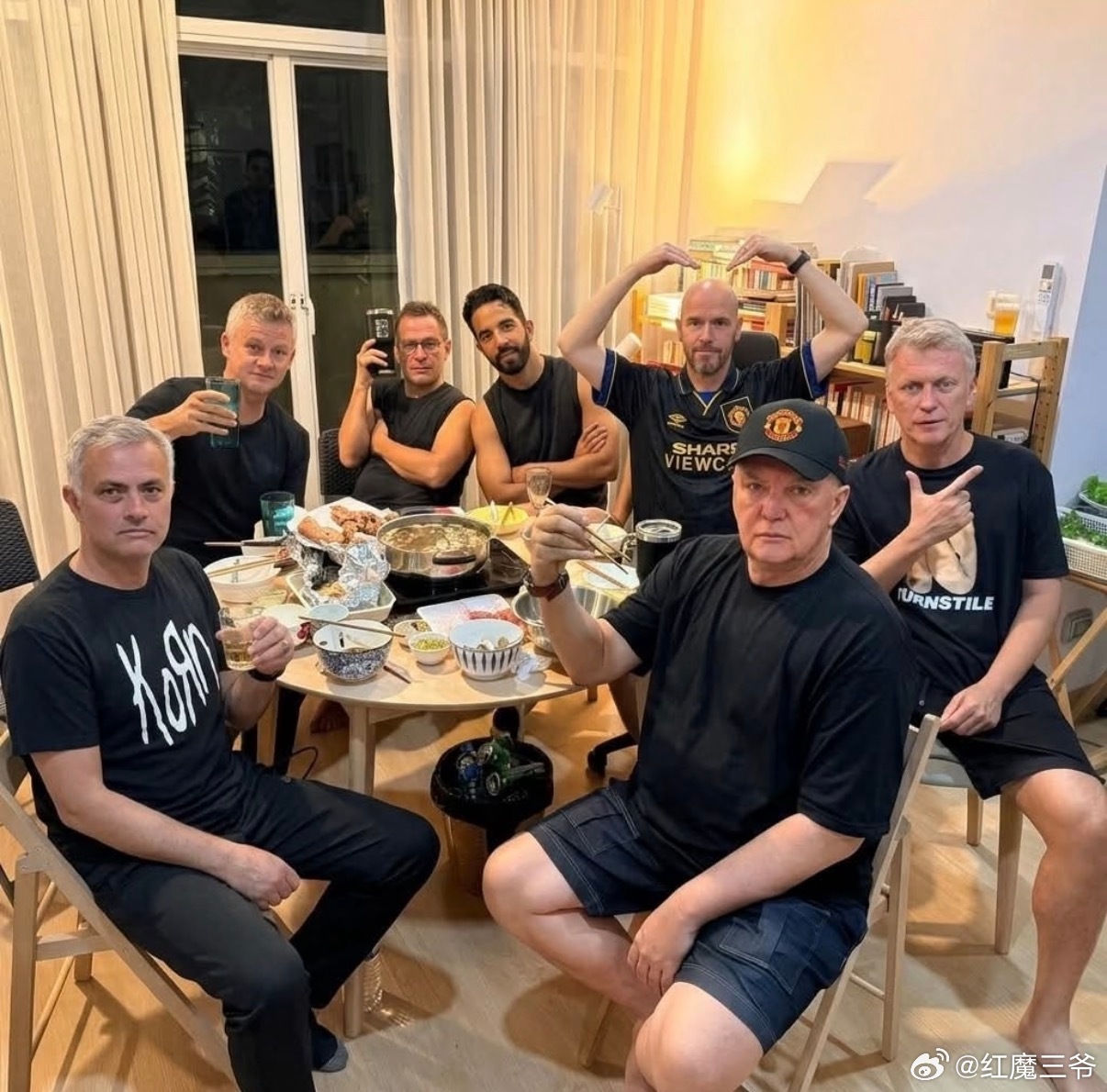 曼联  庆祝🎉 