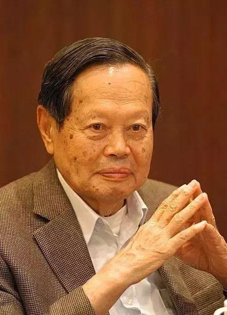 据新华社10月18日消息，著名物理学家、诺贝尔物理学奖获得者，中国科学院院士，清